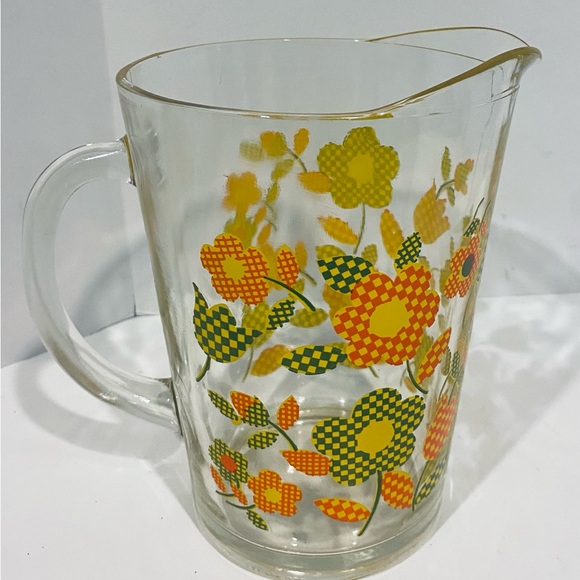 Vintage Large Heavy Glass Gingham “Flowers" Yellow Pitcher Kitchen Drinking - Picture 5 of 9